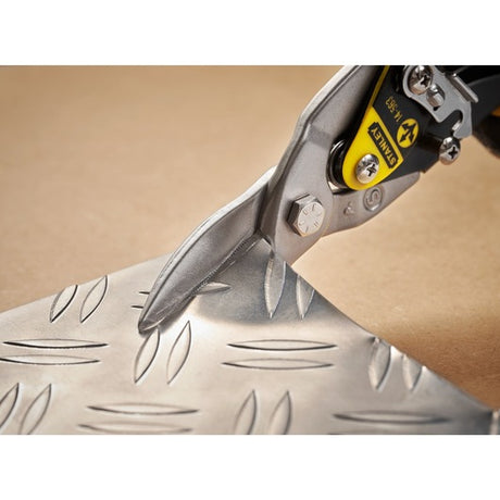 Stanley-fatmax-tin-snips-sheet-cutting