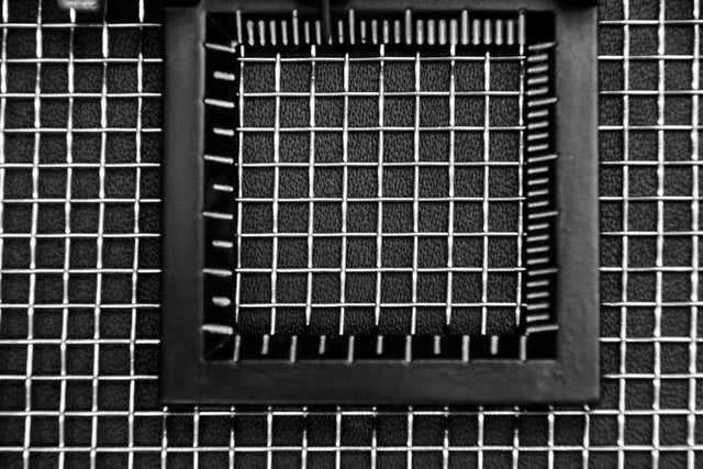 #8 Mesh | 304 Stainless Steel | 2680 Micron / 2.68mm Aperture (Hole Size) | 8 Mesh Wires per Inch | 0.5mm Wire Diameter | 1m x 1.32m